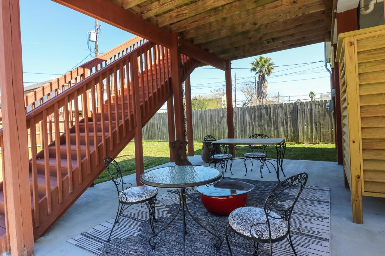 Perfect Location Spacious Yard Coffee Bar At This Lovely Beach Home Galveston Exterior foto