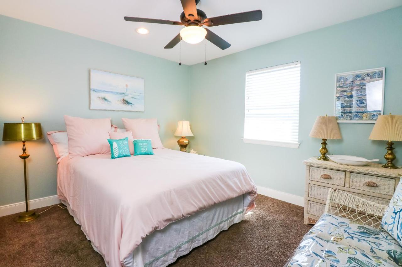 Perfect Location Spacious Yard Coffee Bar At This Lovely Beach Home Galveston Exterior foto