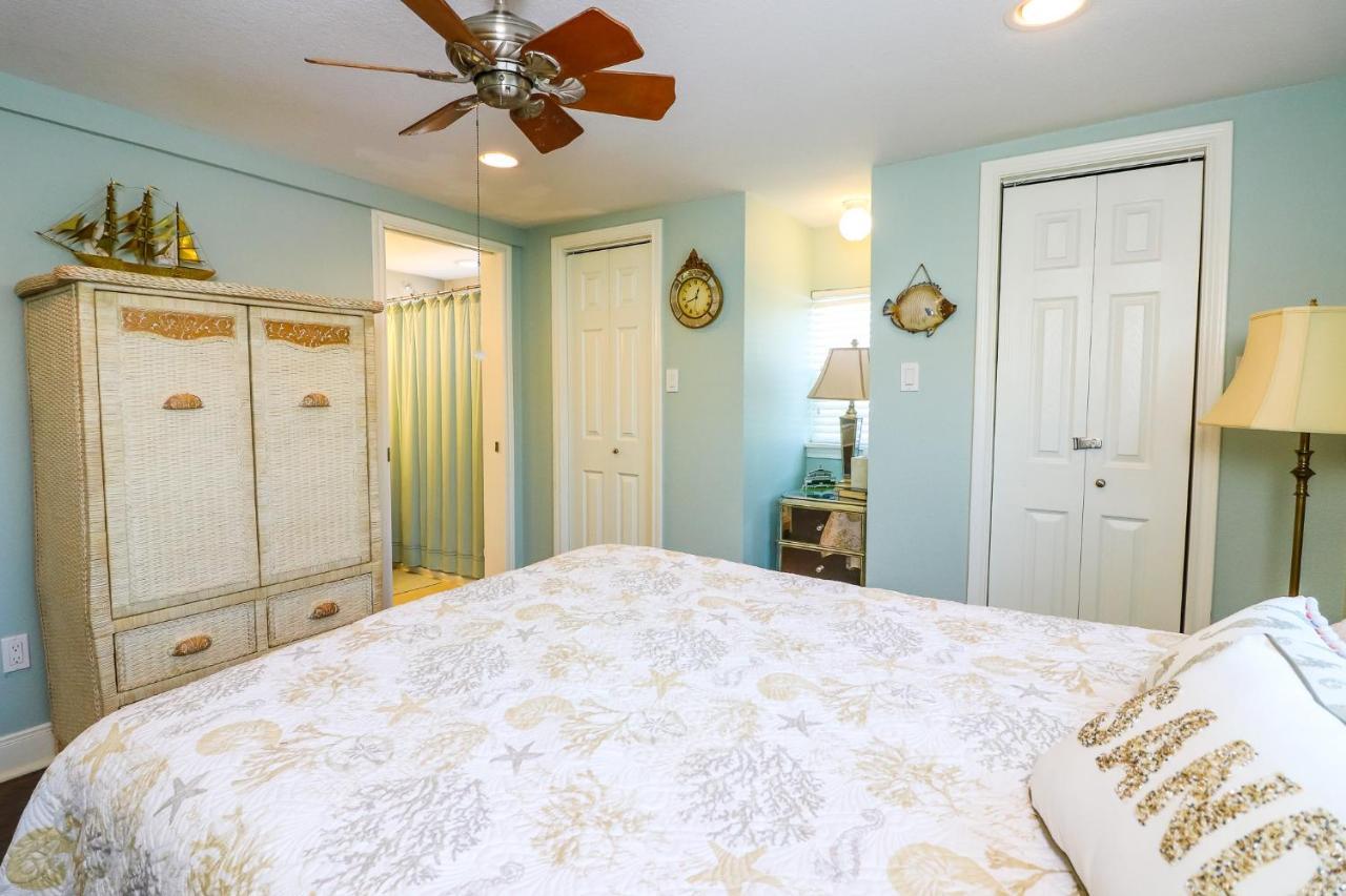 Perfect Location Spacious Yard Coffee Bar At This Lovely Beach Home Galveston Exterior foto